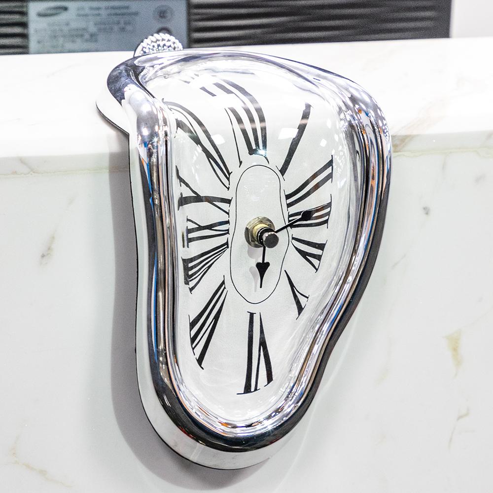 Melting Clock Art™️ | Zeitverzerrer, Zeit schmilzt dahin, Künstlerische Wandäußerung